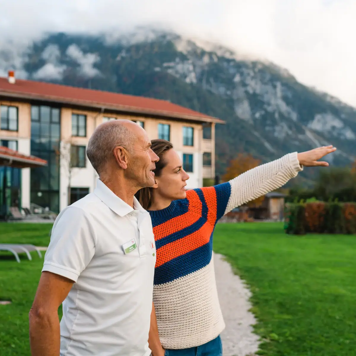 Wensen vervullen Een man en een vrouw staan buiten in een weiland.