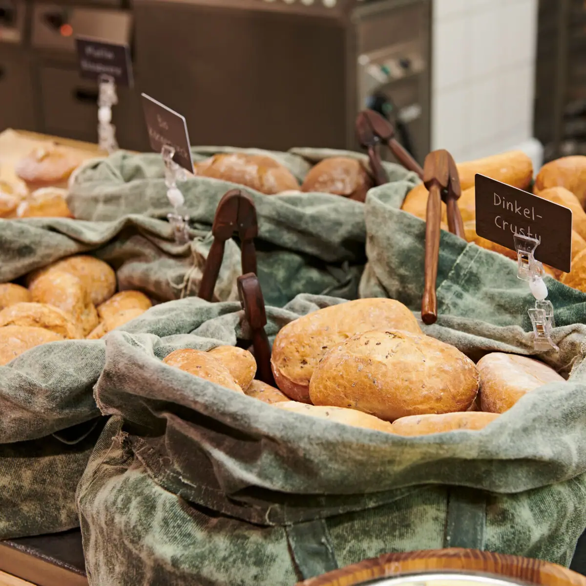 Een groep broodzakken