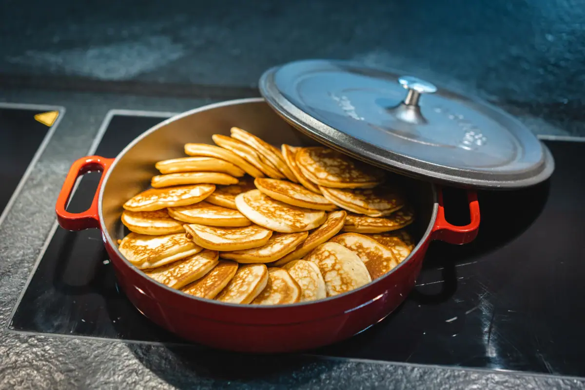 Pannenkoeken in een koekenpan